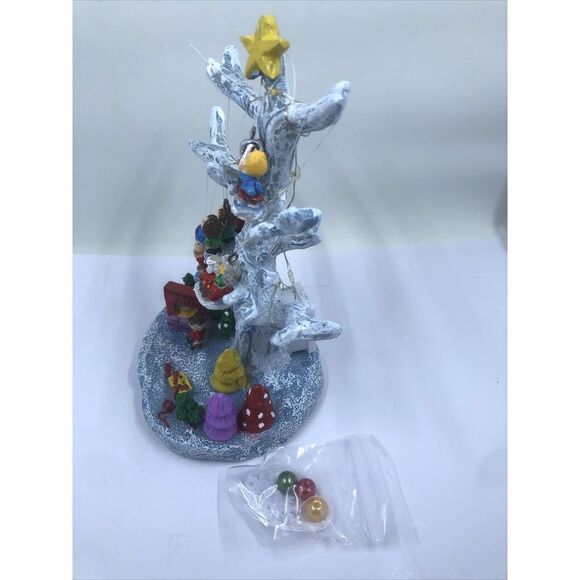 Charlie Brown-Peanuts Christmas Tree Illuminated Christmas Decoration. 6” . Read - Picture 5 of 12